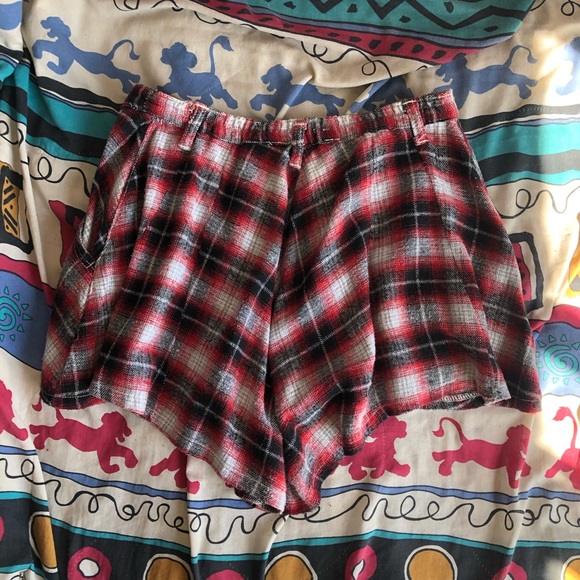 UNIF Ty Plaid Skort - Picture 3 of 8
